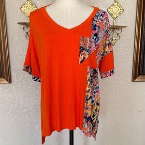 Sew in Love Women's T-Shirt Orange V-Neck Floral Color Block Short Sleeve Size S